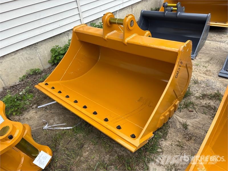 Warrior WBMCC12-1550 61 in Q/C Cleanup Excavator Bucket - Kašike / Korpe