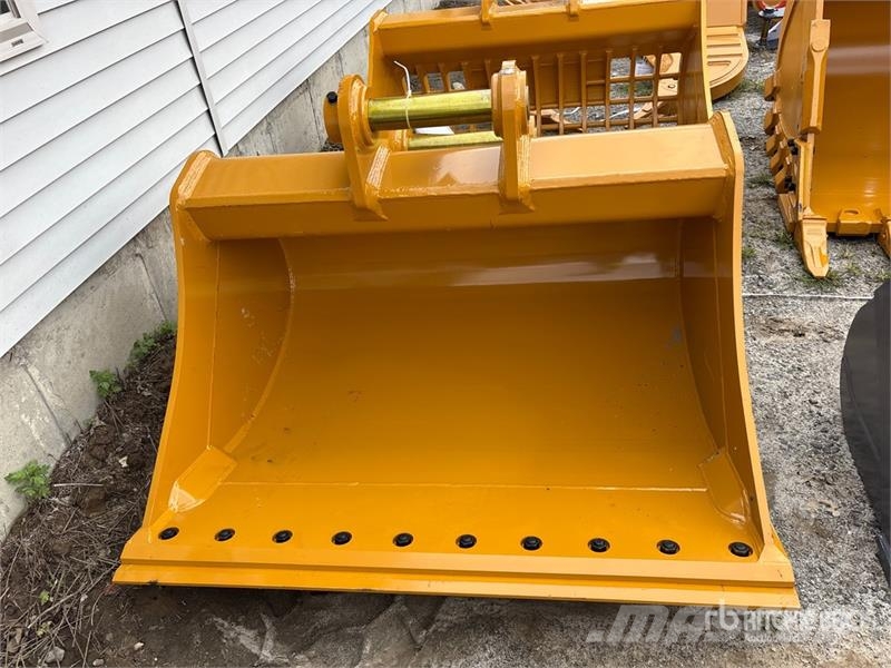 Warrior WBMCC20-1500 59 in Cleanup Excavator Bucket - Fits Baldes