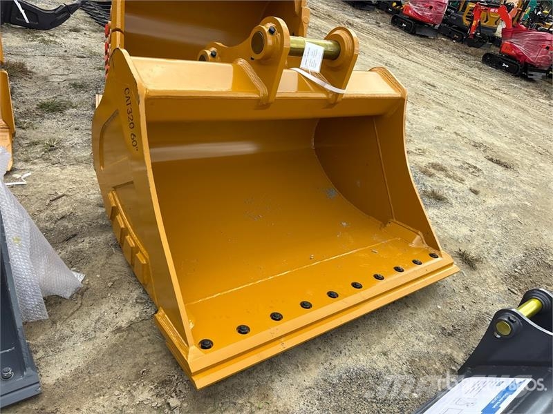 Warrior WBMCC20-1500 59 in Cleanup Excavator Bucket - Fits Kašike / Korpe