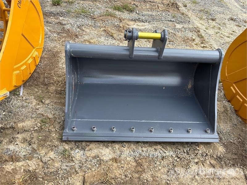 Warrior WBMCC5-1220 48 in Cleanup Excavator Bucket - Fits Kašike / Korpe