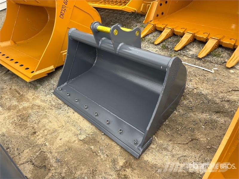 Warrior WBMCC5-1220 48 in Cleanup Excavator Bucket - Fits Kašike / Korpe