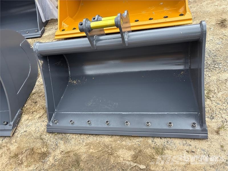 Warrior WBMCC5-1220 48 in Cleanup Excavator Bucket - Fits Kašike / Korpe