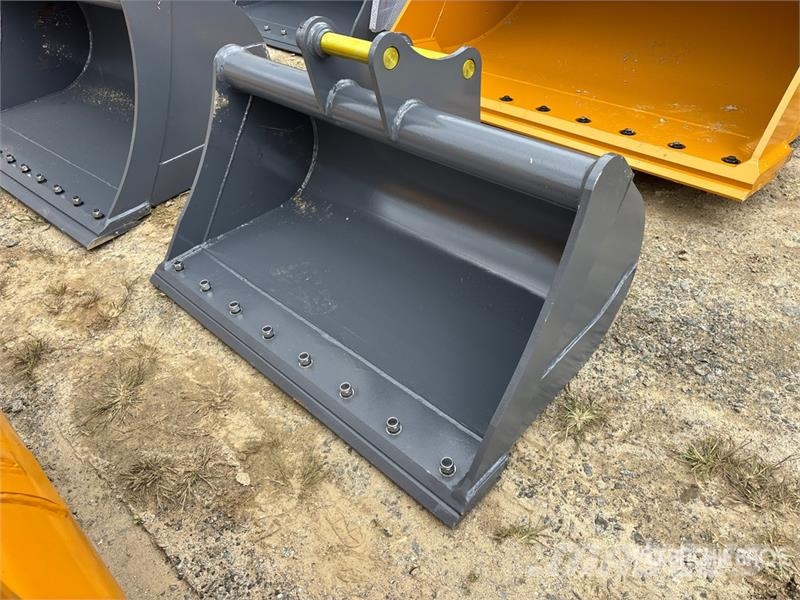 Warrior WBMCC5-1220 48 in Cleanup Excavator Bucket - Fits Kašike / Korpe