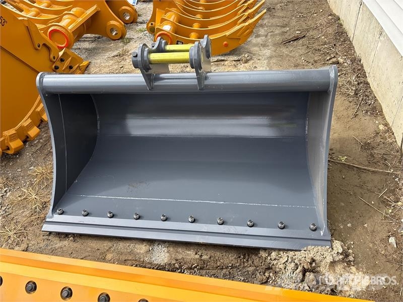 Warrior WBMCC7-1500 59 in Cleanup Excavator Bucket - Fits  Baldes