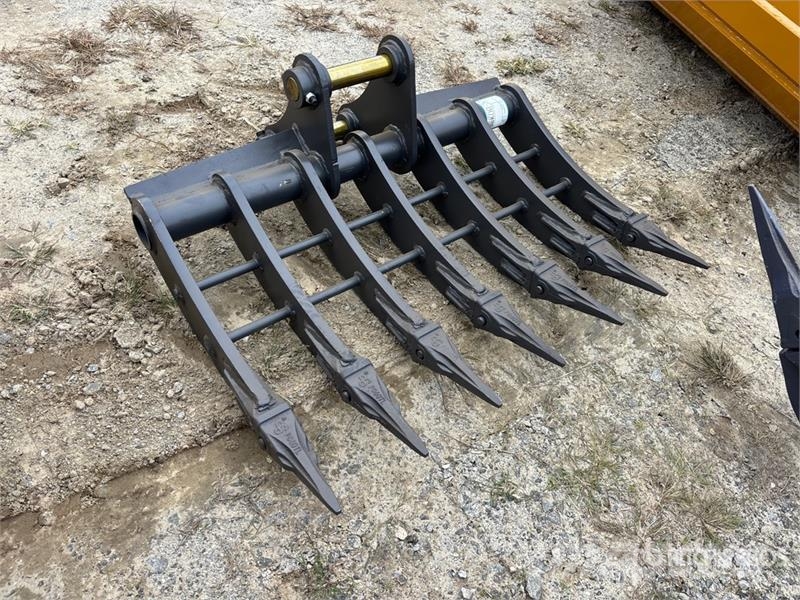 Warrior WBRC05-1000 39 in Excavator Rake - Fits Cat 305 / Okretači i sakupljači sena