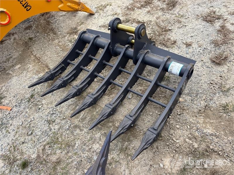 Warrior WBRC05-1000 39 in Excavator Rake - Fits Cat 305 / Okretači i sakupljači sena