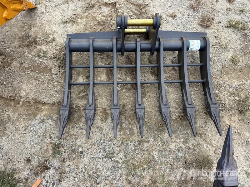 Warrior WBRC05-1000 39 in Excavator Rake - Fits Cat 305 / Okretači i sakupljači sena