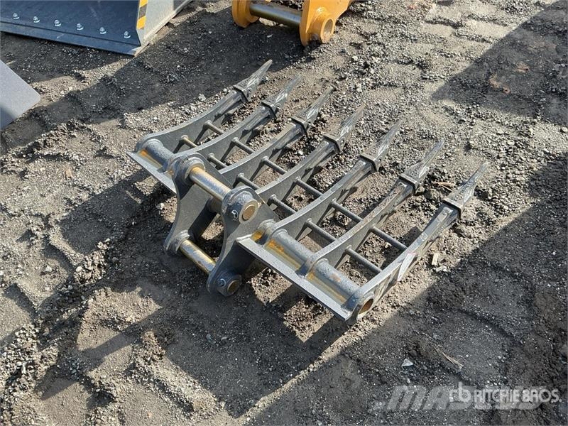 Warrior WBRC05-1000 39 in Excavator Rake - Fits Cat 305 / Obračalniki in zgrabljalniki