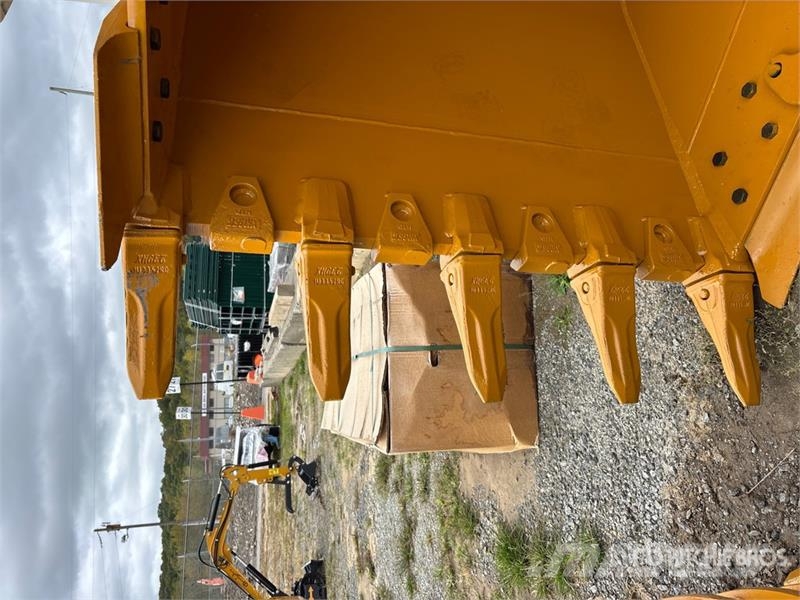 Warrior WBRC20-1400 53 in Digging Excavator Bucket - Fits Baldes