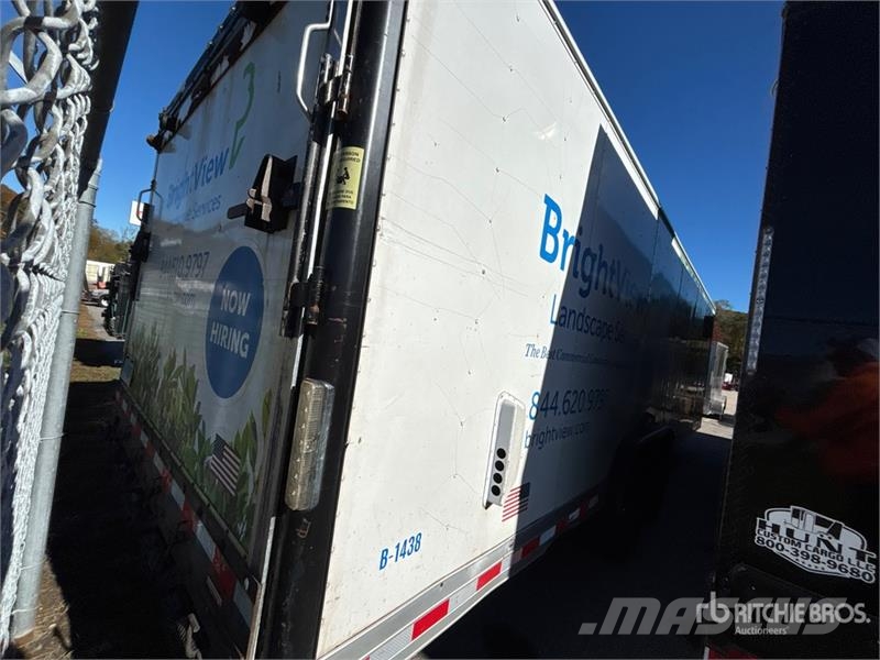 Wells Cargo EW2424-B 24 ft T/A Enclosed Trailer Umpikoriperävaunut