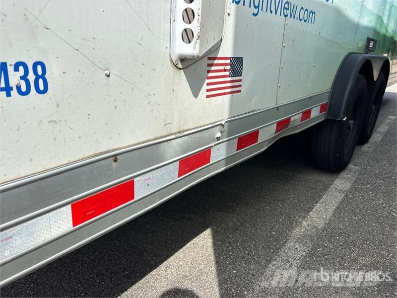 Wells Cargo EW2424-B 24 ft T/A Enclosed Trailer Umpikoriperävaunut