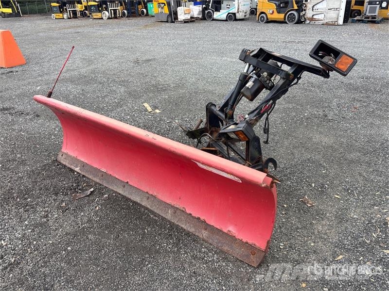 Western Snow Plow حراثات ونصول الجليد