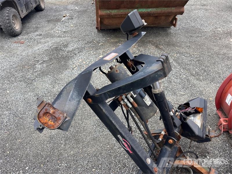 Western Snow Plow حراثات ونصول الجليد