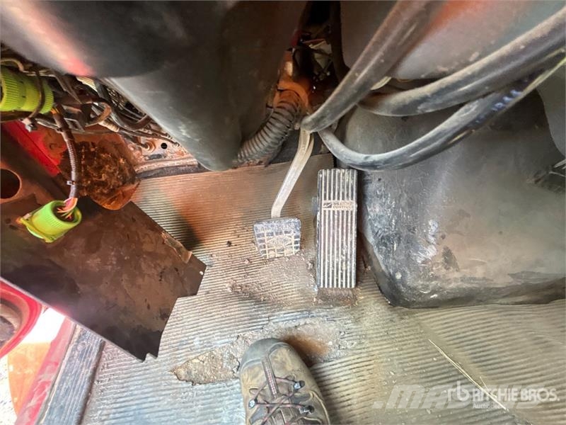 Western Star 130B Knuckle Boom on Western Star 4900SA 8x6 Grapp Grabilice