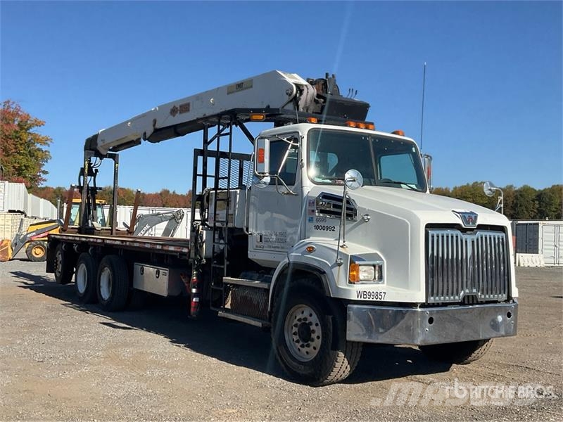 Western Star 24562 5000 lb Straight Boom on Western Star 4700SB Camion plateau ridelle avec grue