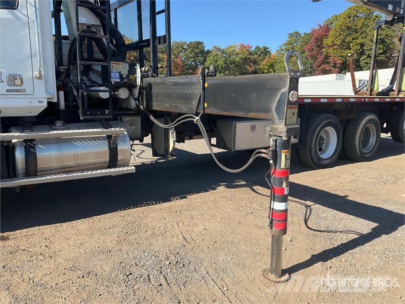 Western Star 24562 5000 lb Straight Boom on Western Star 4700SB Camion plateau ridelle avec grue