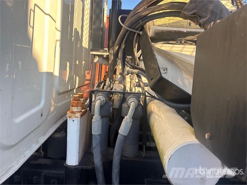Western Star 24562 5000 lb Knuckle Boom on Western Star 4700 8x Smagās mašīnas ar celtni