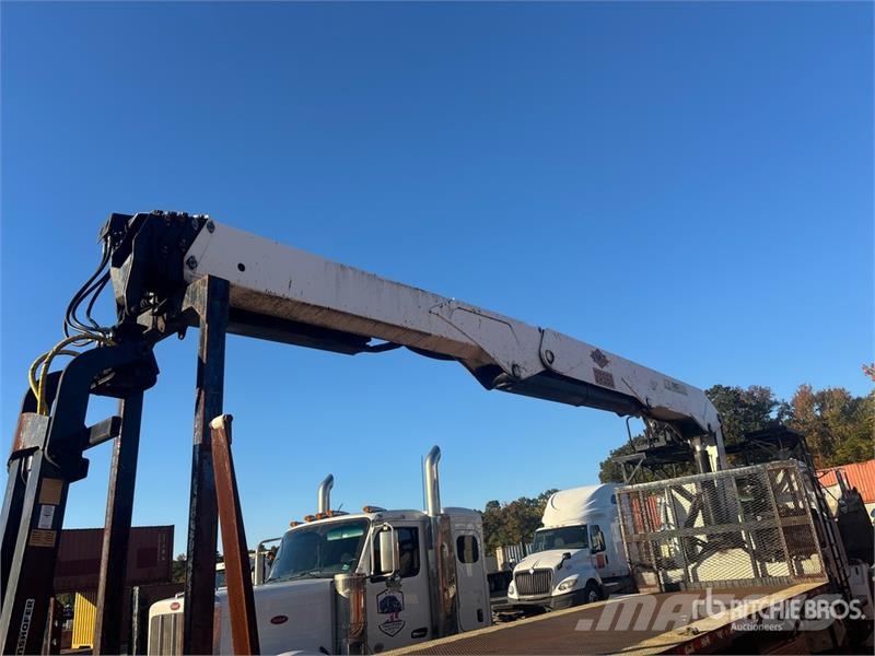 Western Star 24562 5000 lb Knuckle Boom on Western Star 4700 8x Smagās mašīnas ar celtni