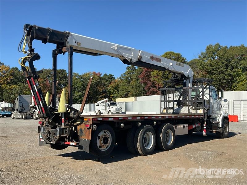 Western Star 24562 5000 lb Straight Boom on Western Star 4700SB Camion plateau ridelle avec grue