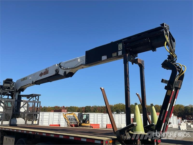 Western Star 24562 5000 lb Straight Boom on Western Star 4700SB Camion plateau ridelle avec grue