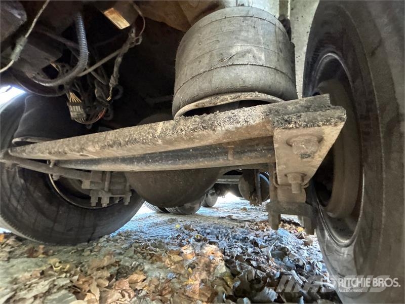 Western Star 4900 8x4 Tri/A Dump Truck Kipper
