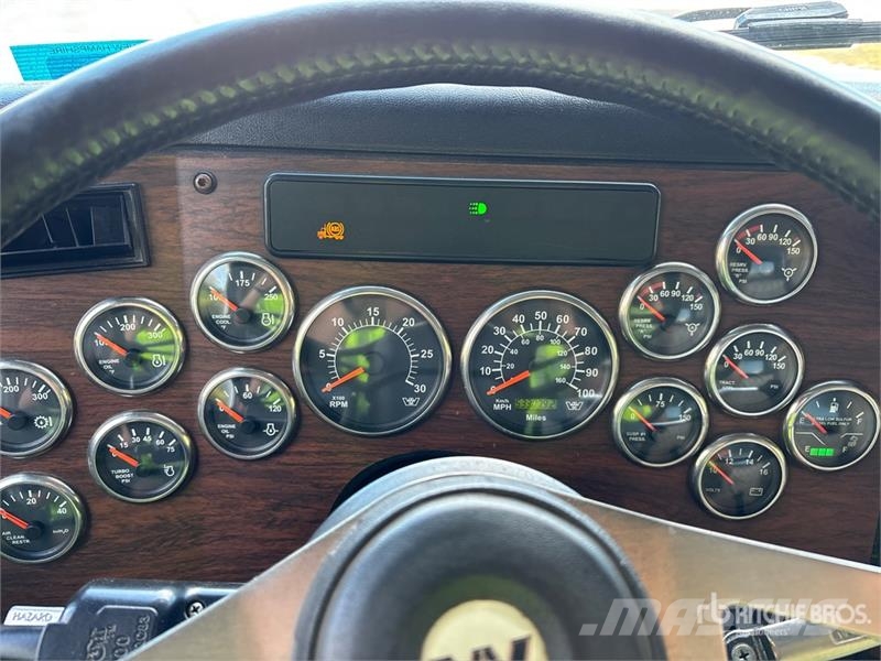 Western Star 4900 8x4 Tri/A Dump Truck Kipper
