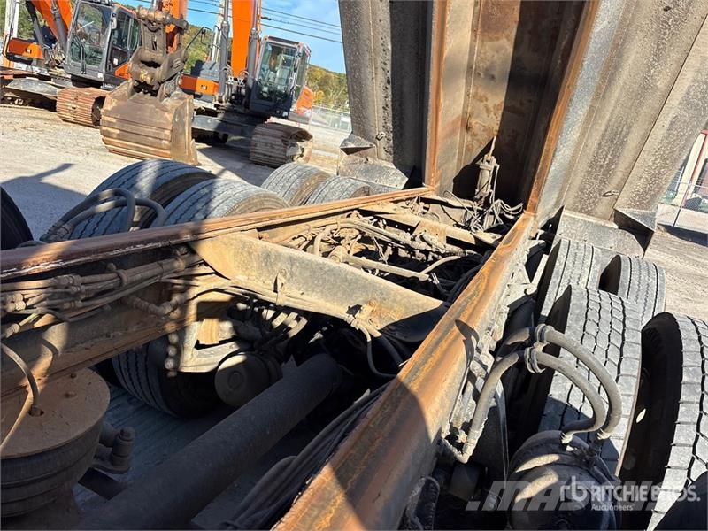 Western Star 4900 8x4 Tri/A Dump Truck Kipper