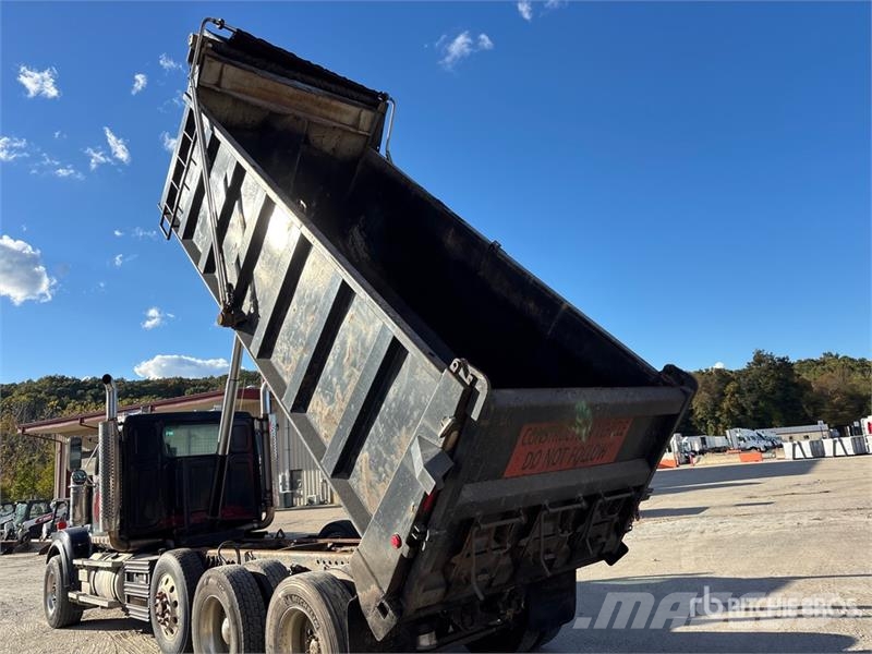 Western Star 4900 8x4 Tri/A Dump Truck Kipper