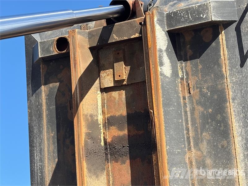 Western Star 4900 8x4 Tri/A Dump Truck Kipper