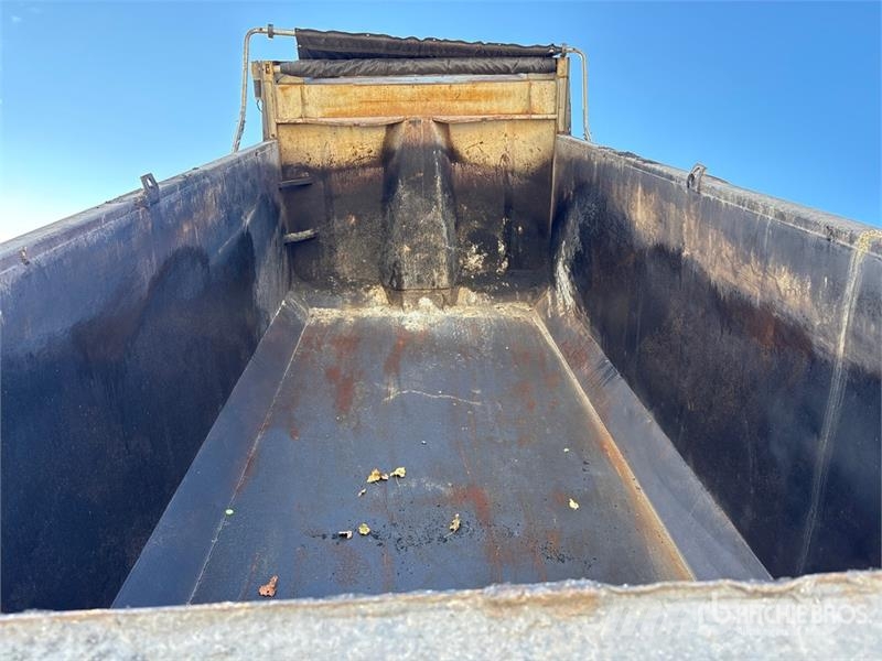 Western Star 4900 8x4 Tri/A Dump Truck Kipper