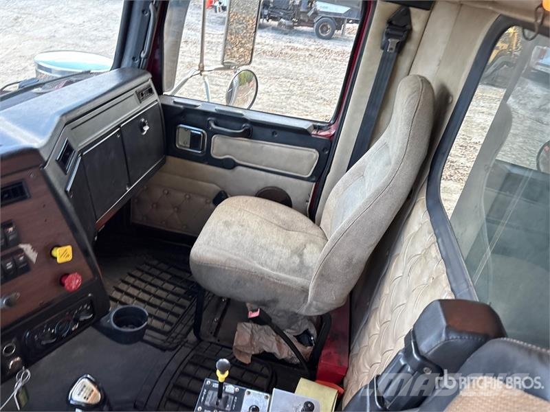 Western Star 4900 8x4 Tri/A Dump Truck Kipper