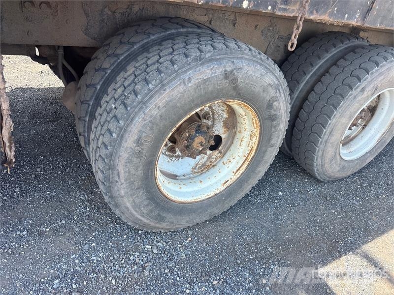 Western Star 4900 8x6 Grapple Truck 兩爪吊夾