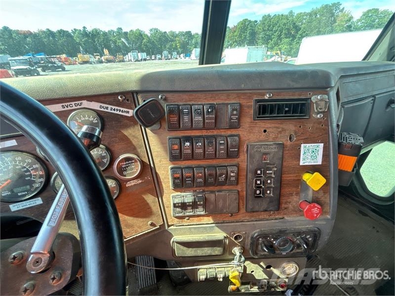 Western Star 4900 8x6 Grapple Truck 兩爪吊夾