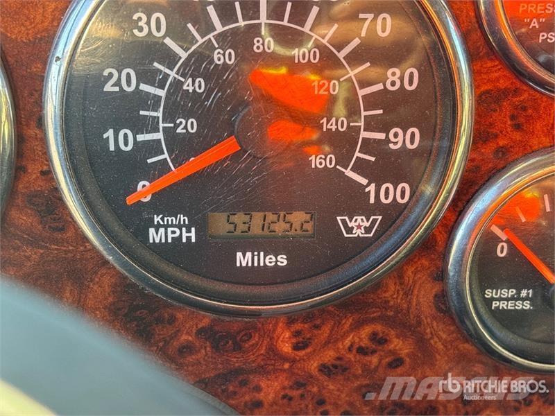Western Star 4900FA Truck Tractor Units