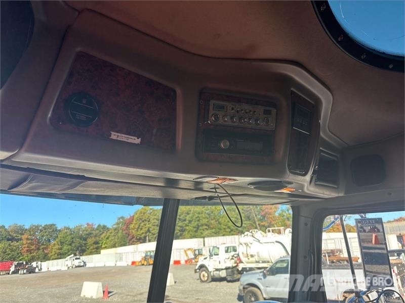Western Star 4900FA Truck Tractor Units