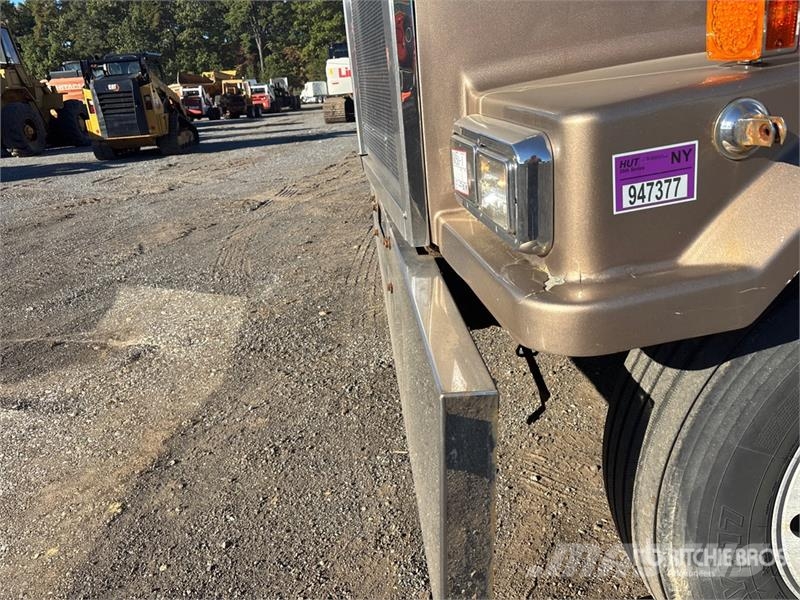 Western Star 4900FA Truck Tractor Units
