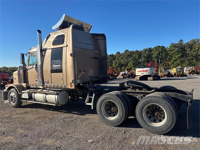 Western Star 4900FA Truck Tractor Units
