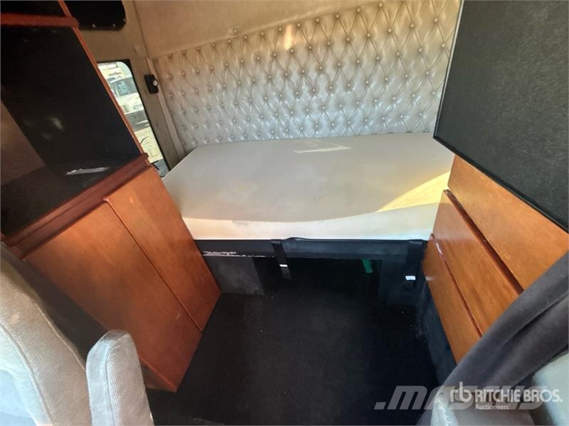 Western Star 4900FA Truck Tractor Units
