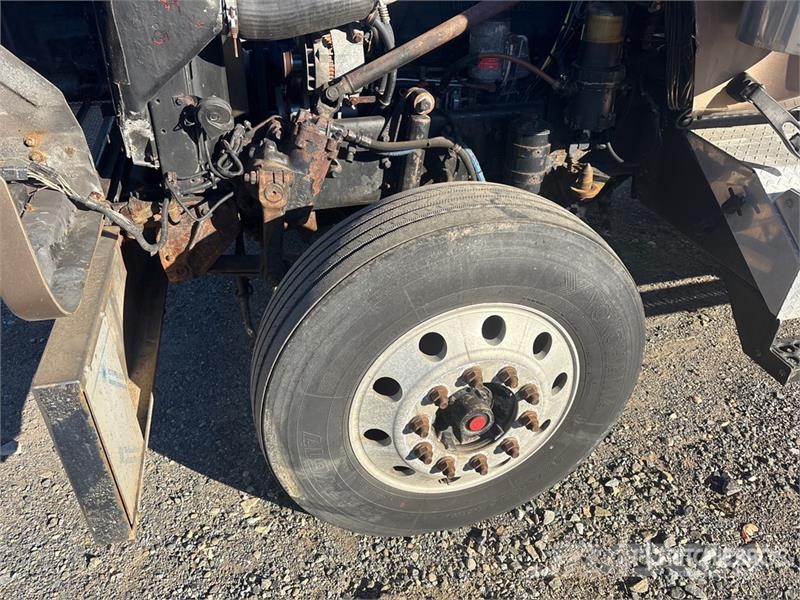 Western Star 4900FA Truck Tractor Units