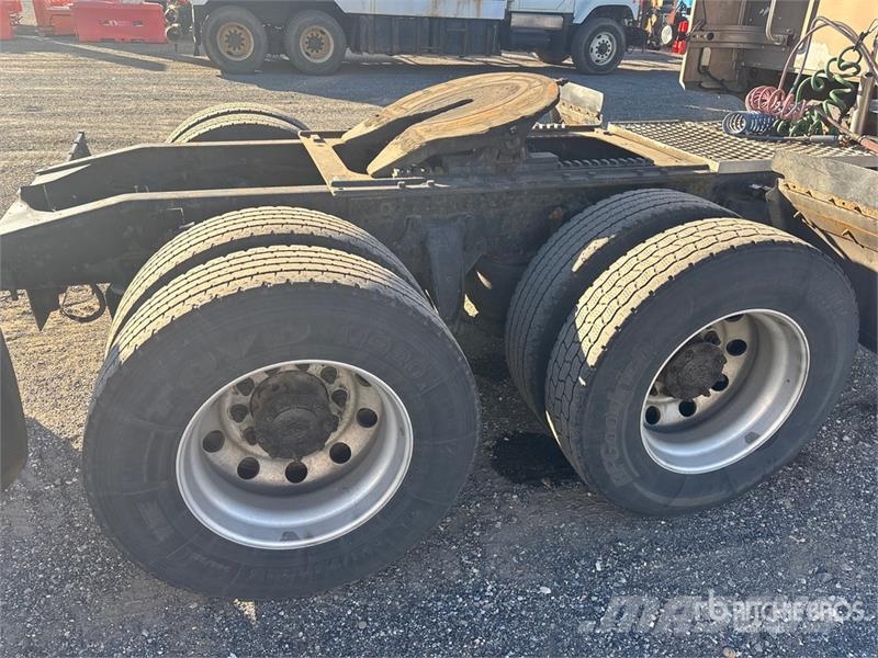 Western Star 4900FA Truck Tractor Units