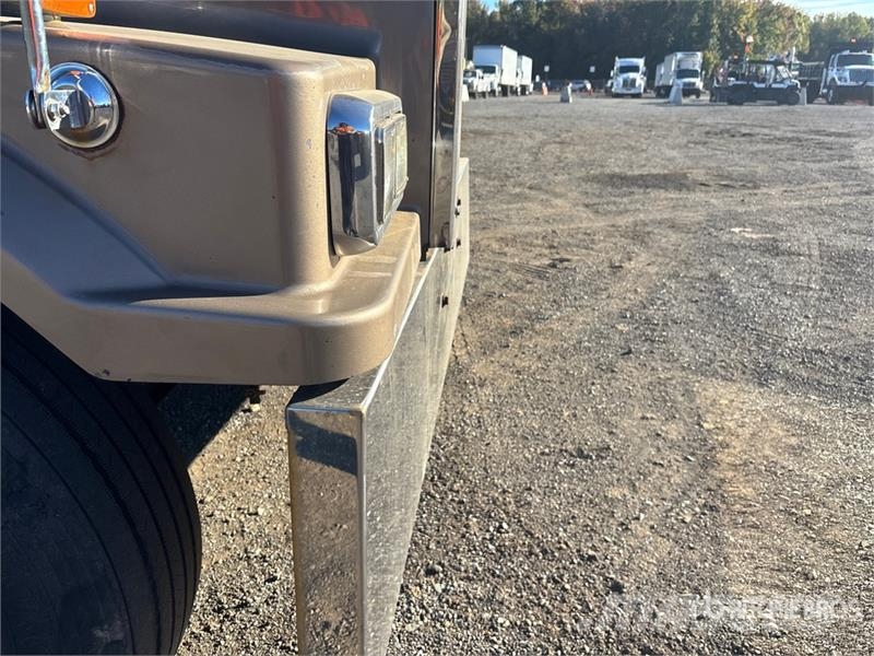 Western Star 4900FA Truck Tractor Units