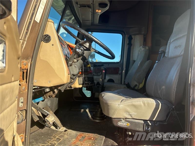Western Star 4900FA Truck Tractor Units
