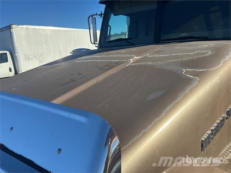 Western Star 4900FA Truck Tractor Units
