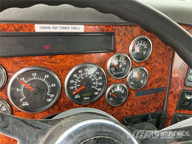 Western Star 4900SA 6x4 T/A Day Cab Truck Tractor Vilcēji