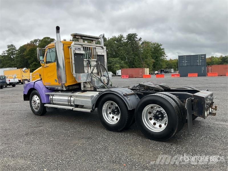 Western Star 4900SA 6x4 T/A Day Cab Truck Tractor Vilcēji