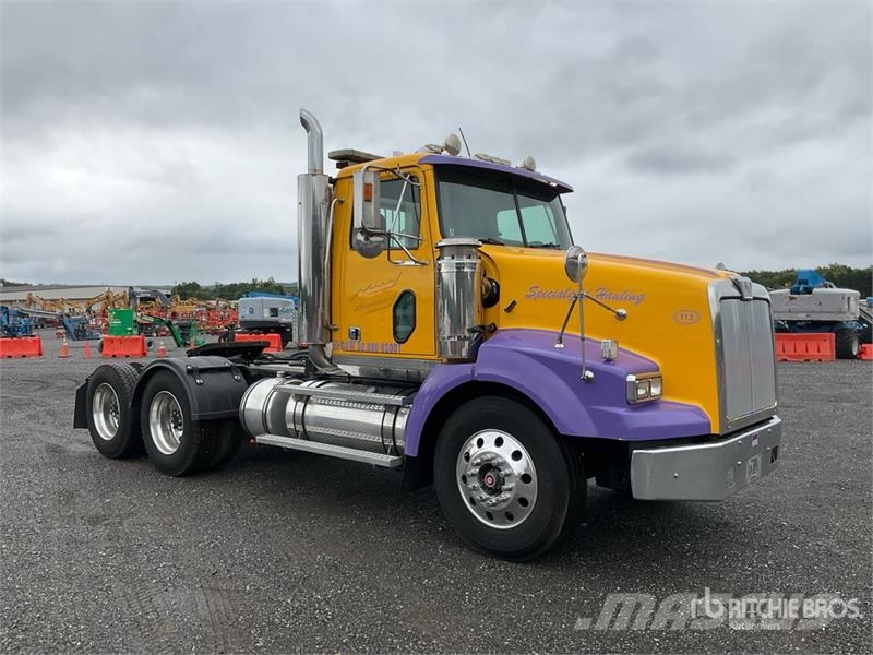 Western Star 4900SA 6x4 T/A Day Cab Truck Tractor Vilcēji