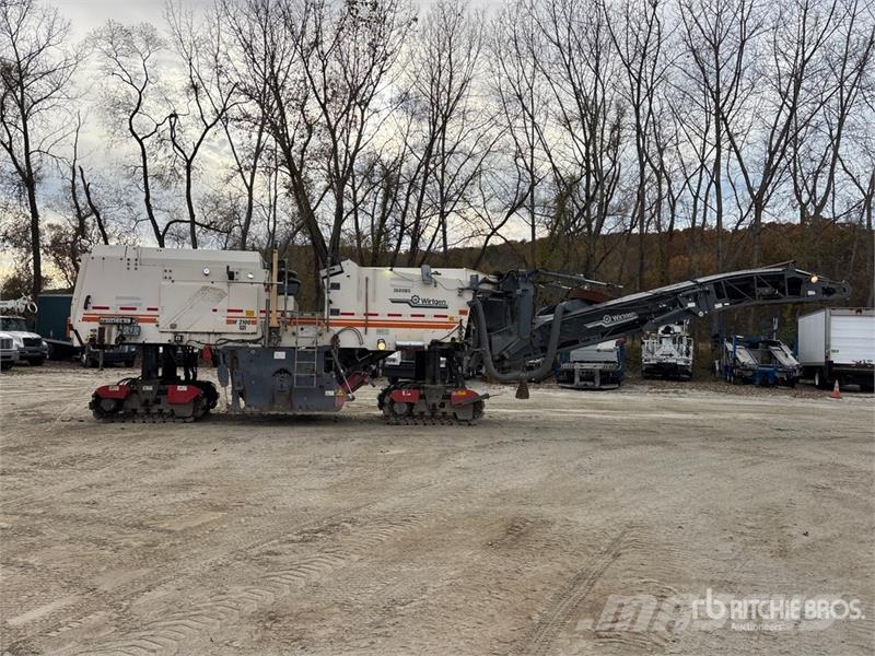 Wirtgen W2100 Fresa a freddo per asfalto