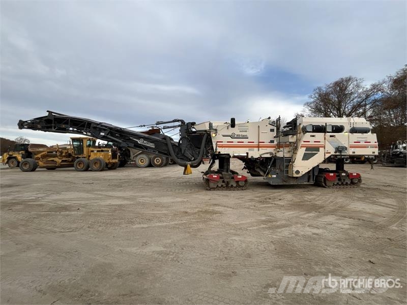 Wirtgen W2100 Fresa a freddo per asfalto