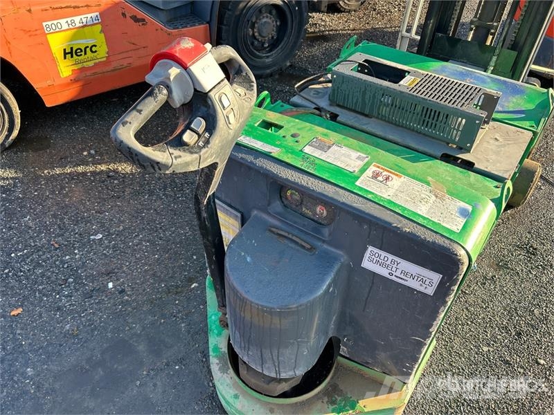 Yale 4000 lb Electric Forklift Elmotviktstruckar