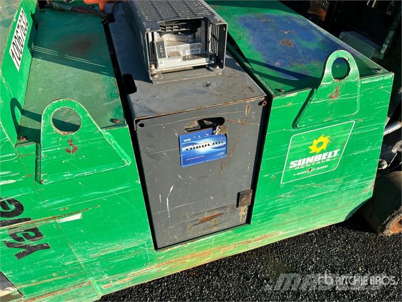 Yale 4000 lb Electric Forklift Elmotviktstruckar